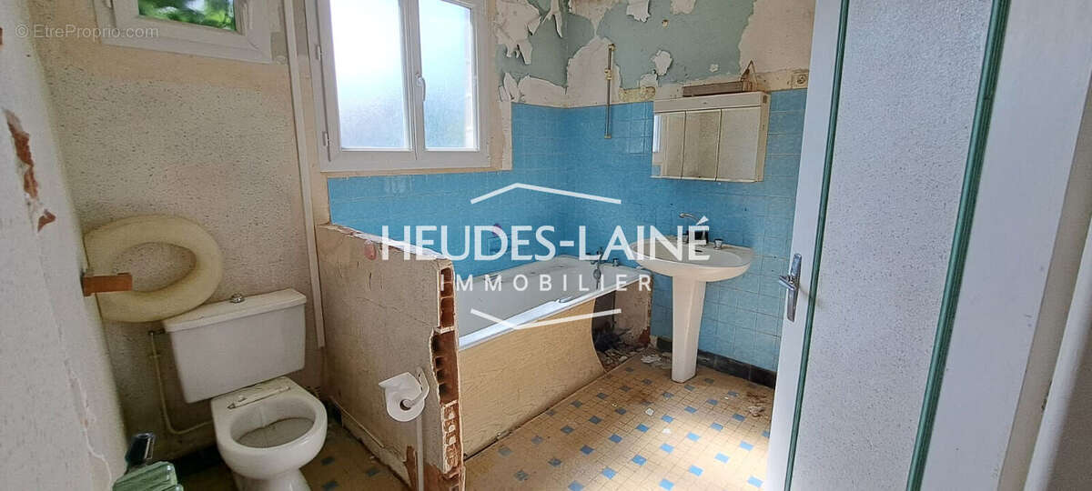 Maison + dépendances - LES LOGES MARCHIS - photo 8