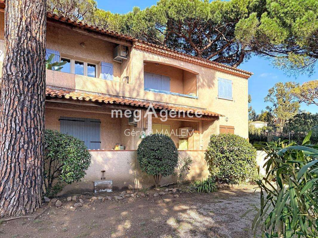 Appartement à ROQUEBRUNE-SUR-ARGENS