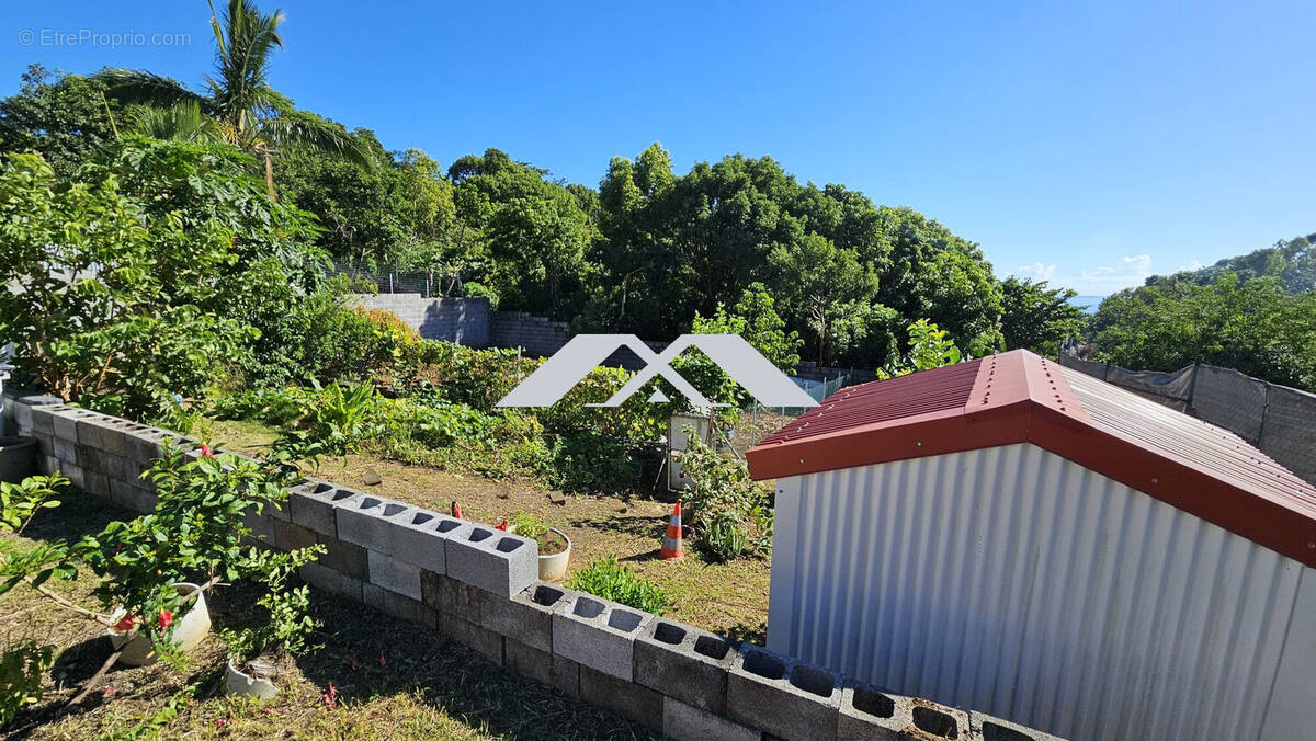 Terrain à SAINTE-MARIE