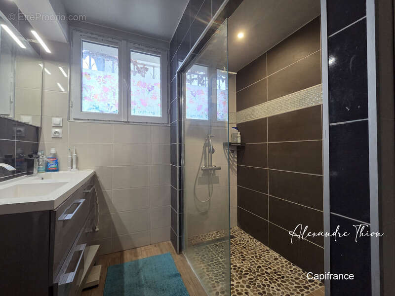 Maison à PONT-DE-CHERUY