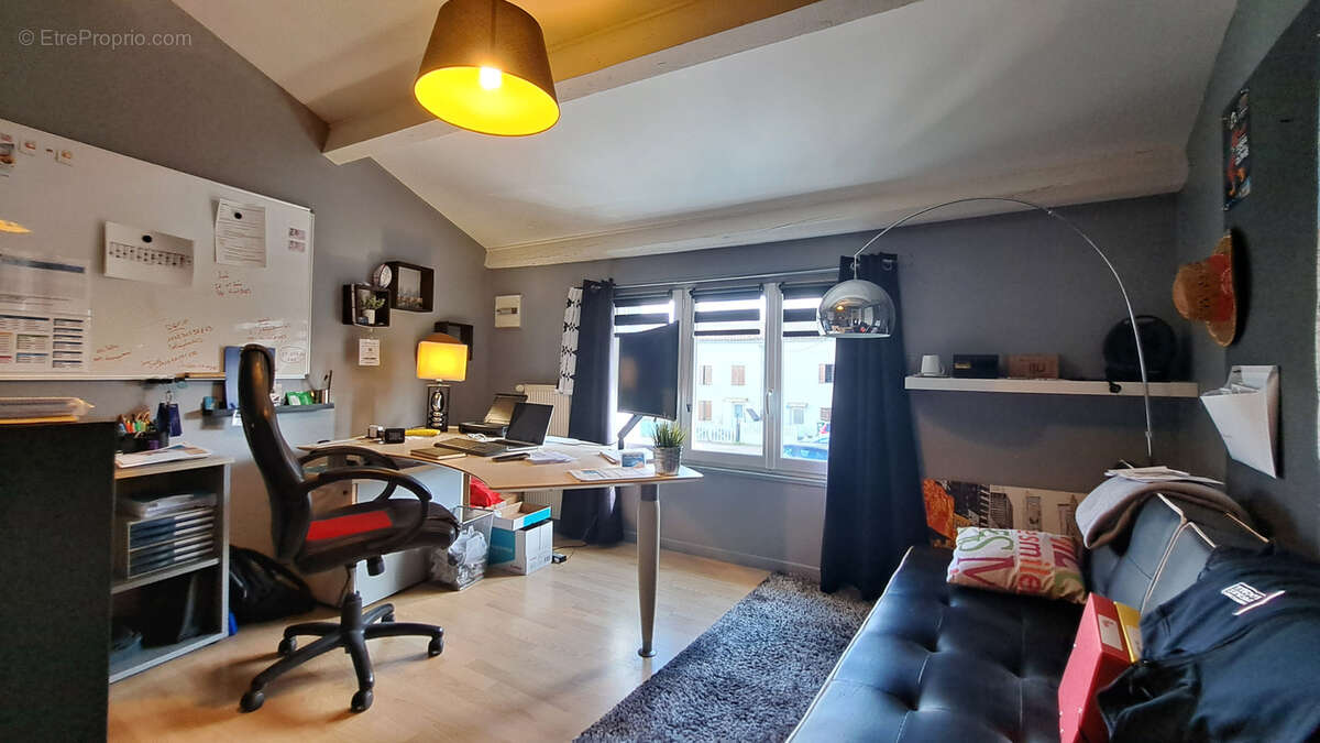 Maison à COURS