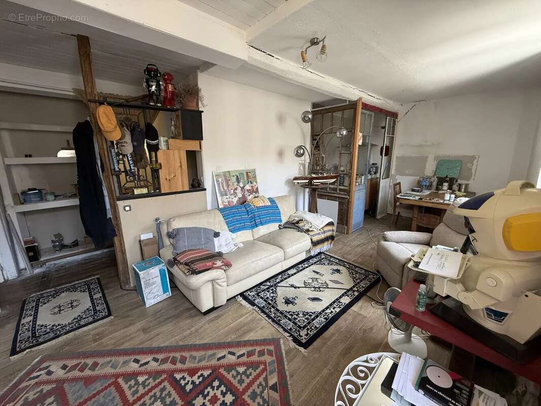 Appartement de Type T3 de 73m2 habitables sur 2 niveaux avec 1 Garage indépendant - photo 3