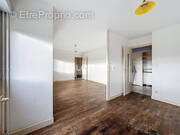 Appartement à SAINT-ETIENNE-SUR-CHALARONNE