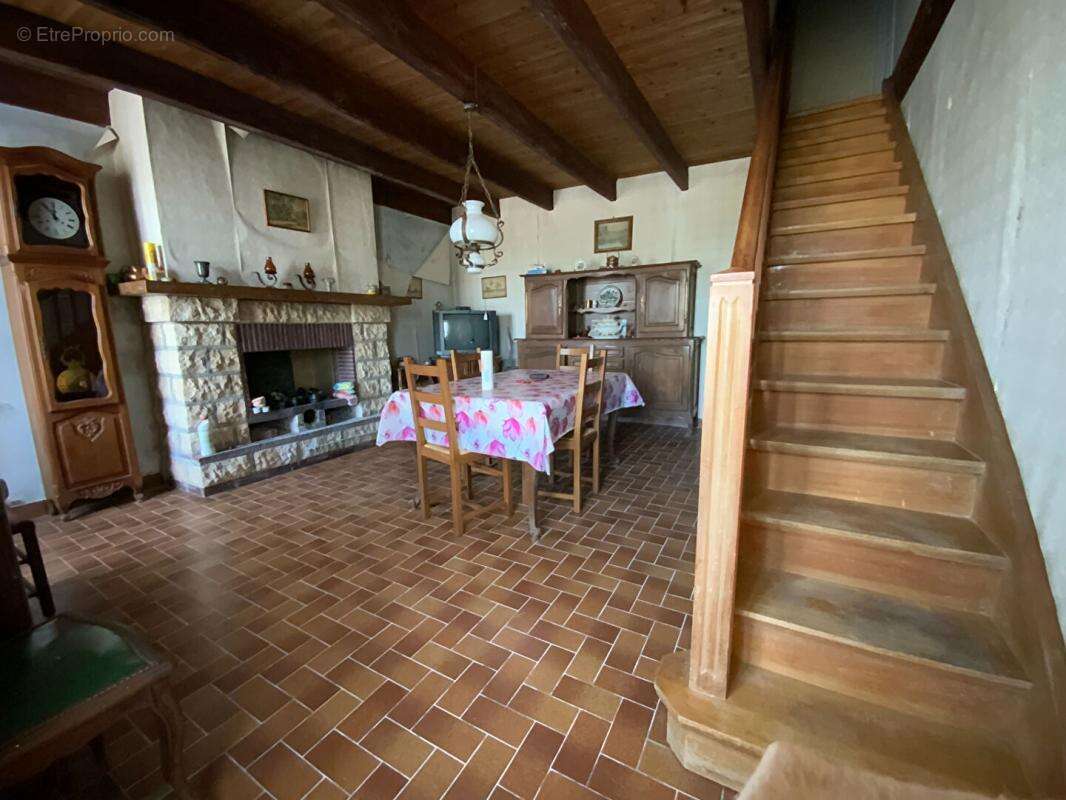 Maison à LINGREVILLE