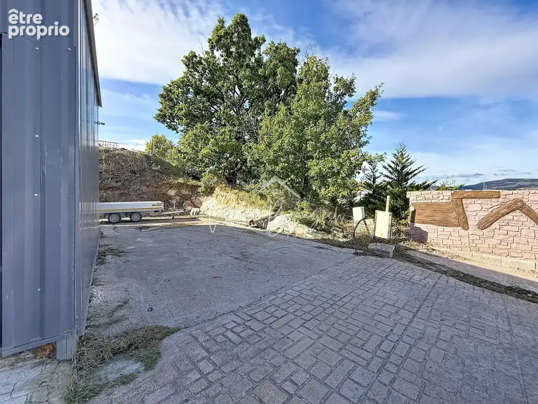 St-Victor-et-Melvieu   Entrepôt de 162 m2 vendu loué - photo 6