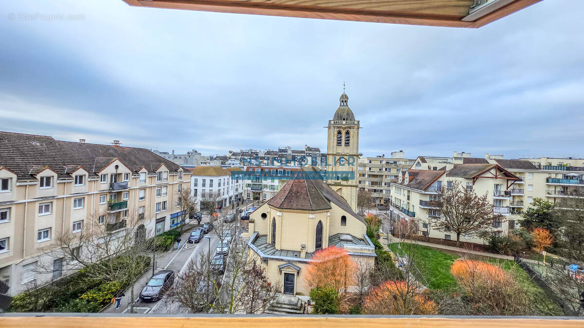 Appartement à HOUILLES