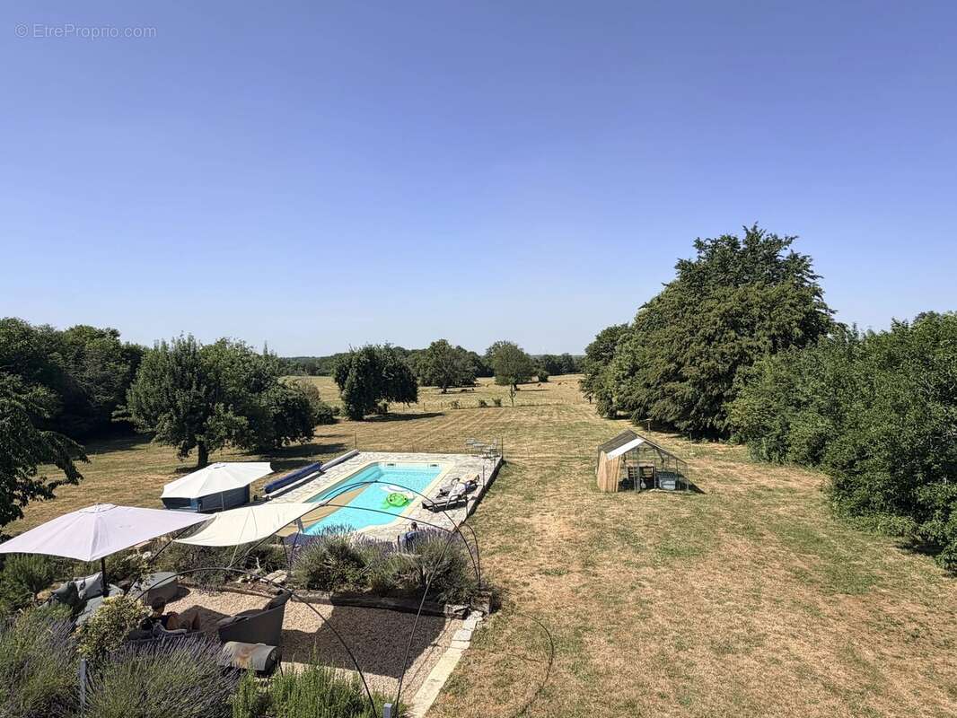 Une grande maison originale et fabuleuse, idéalement située à la campagne - photo 16