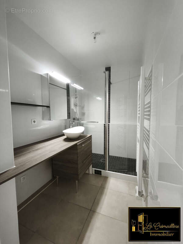 salle d eau  - Appartement à DOURDAN
