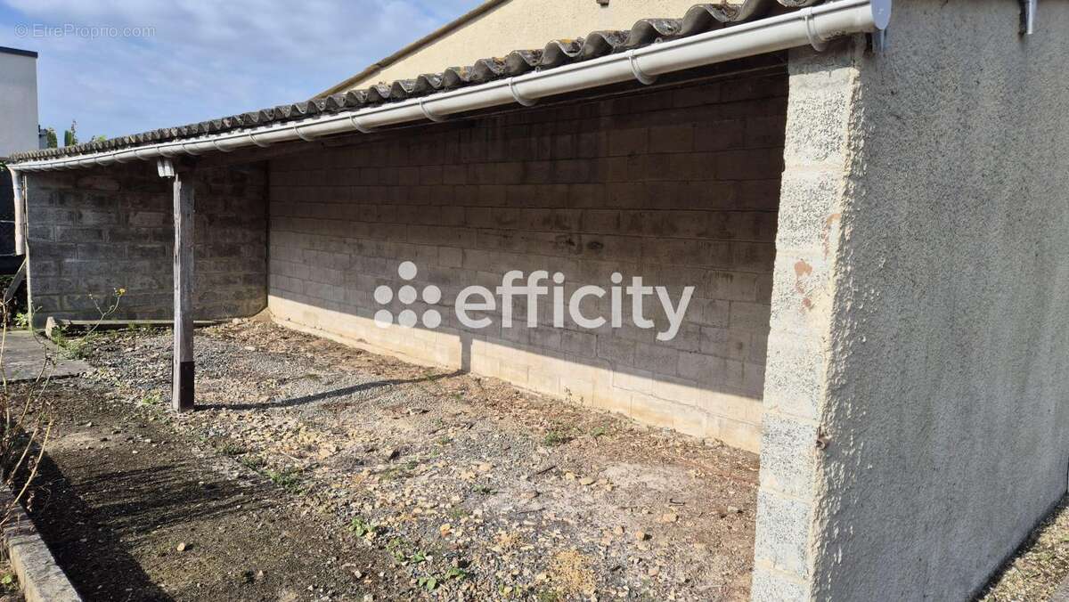Maison 230 m² à Saint-Come-De-Fresne  - photo 31