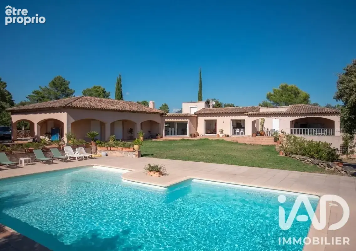 Photo 1 - Maison à ROQUEBRUNE-SUR-ARGENS