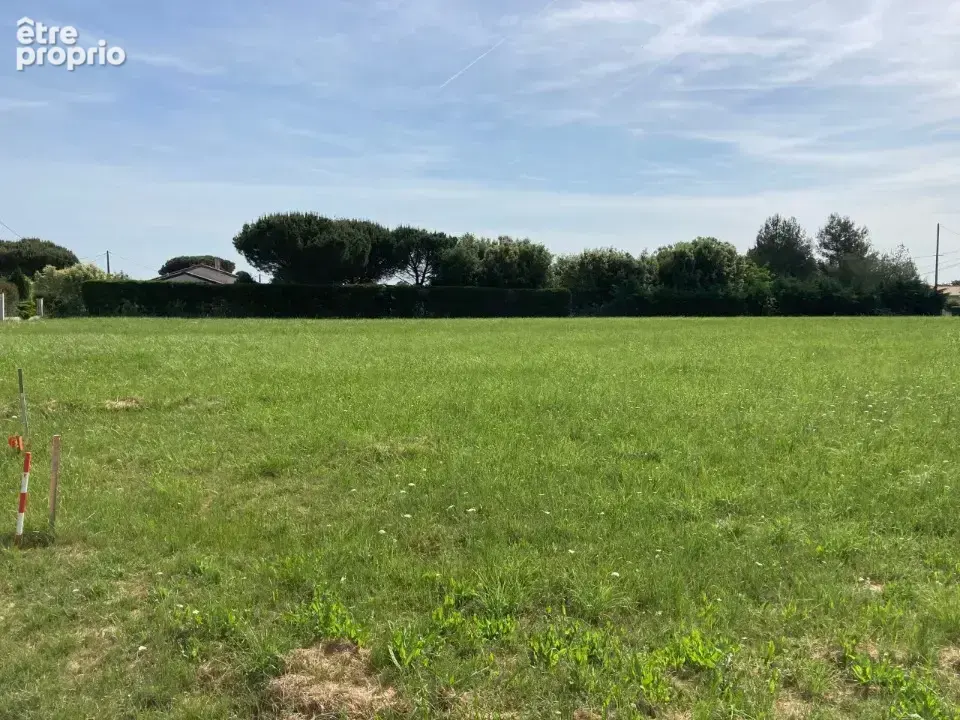 Photo Terrain à Larra au prix de 109 000€