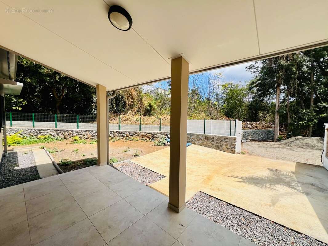 Maison à vendre T3 de plain-pied BERNICA (974) - photo 7
