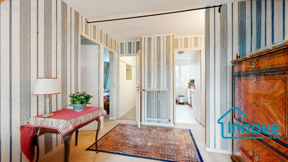 Appartement à VERSAILLES