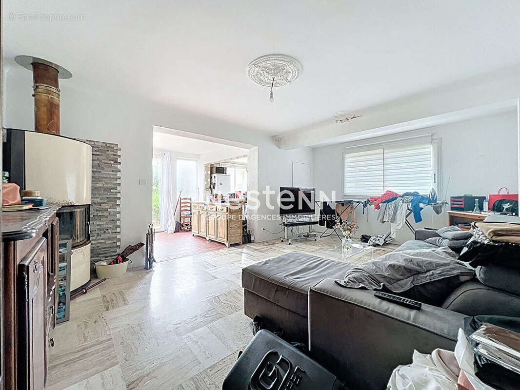 VALLAURIS - Maison - 230m² - Terrain 525m² - Projet promoteur - Hauteur autorisé - Proche commodités - photo 16