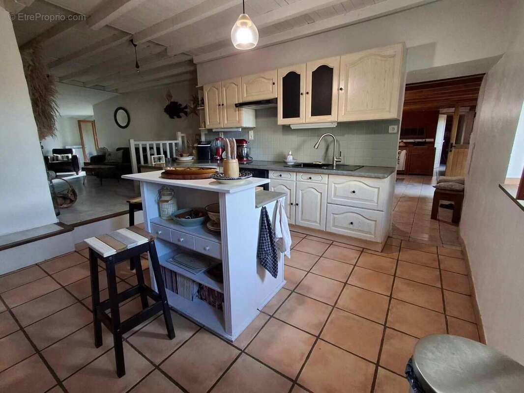 Photo 3 - Maison à BURLATS