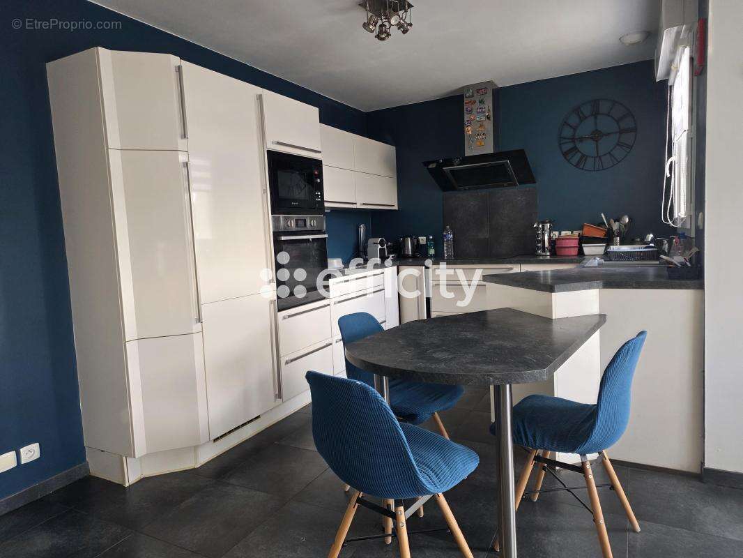 Maison à SAINTE-SOULLE