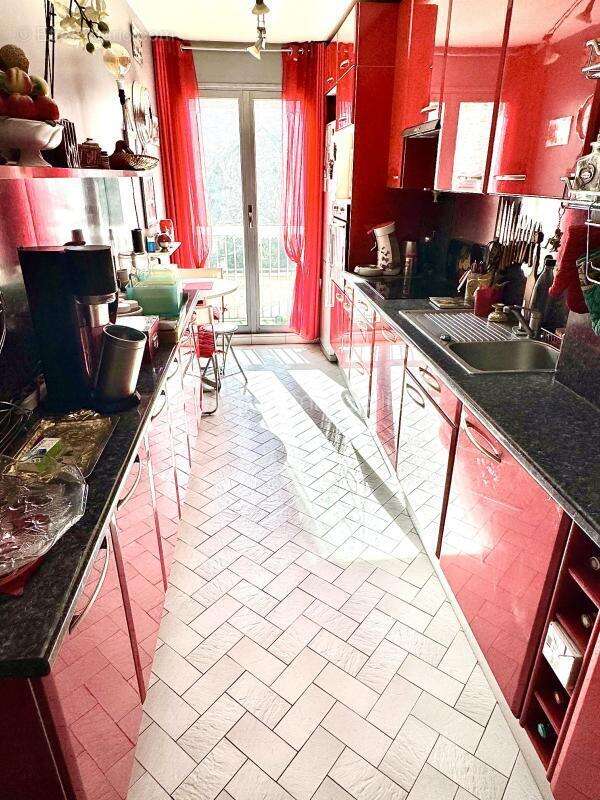 Appartement à PARIS-10E