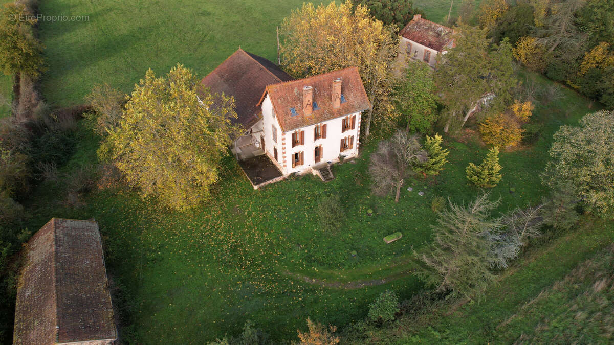 Maison à LA CHAPELAUDE