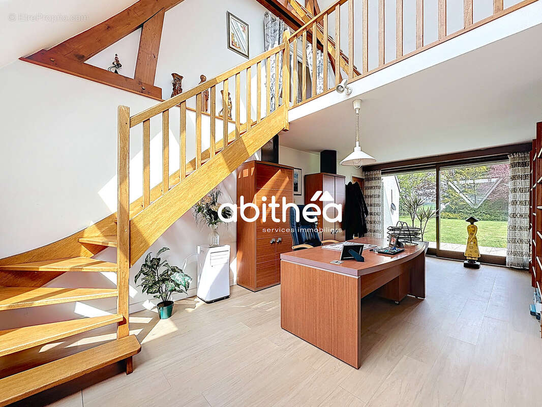 Maison à FRESNES-LES-MONTAUBAN