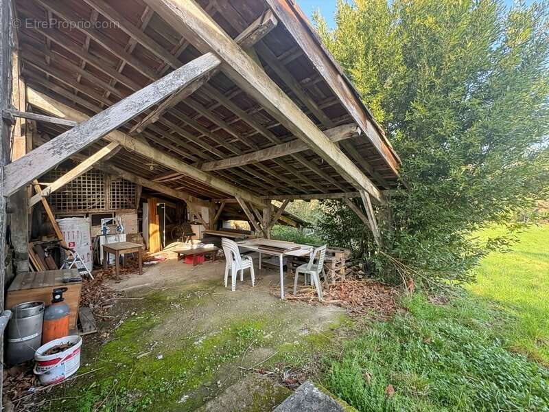 Maison à VIC-FEZENSAC