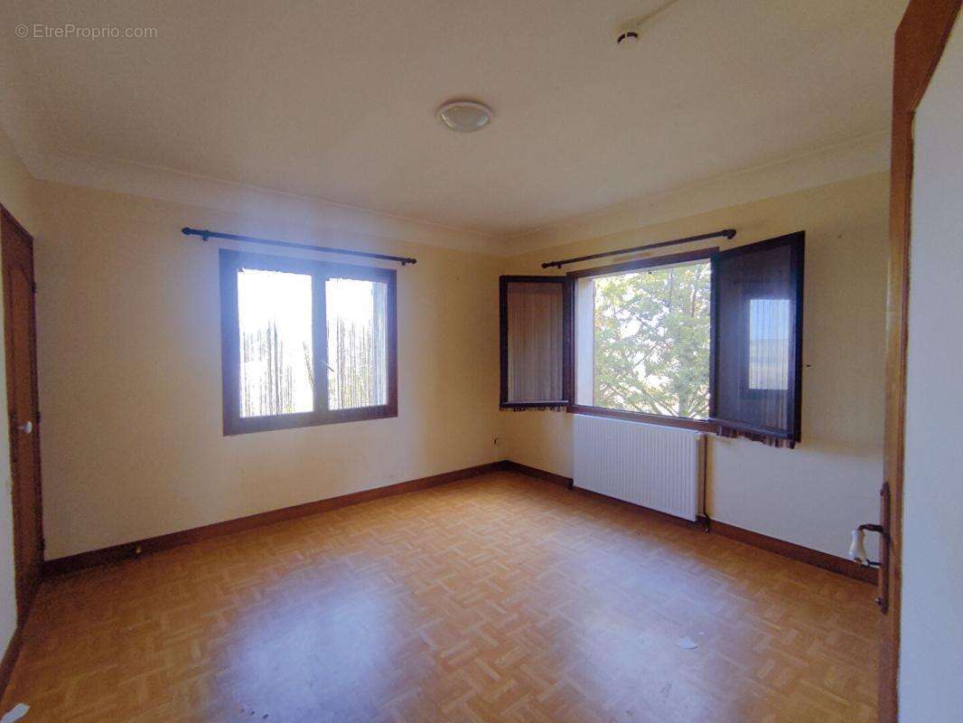 Maison à CHATELLERAULT