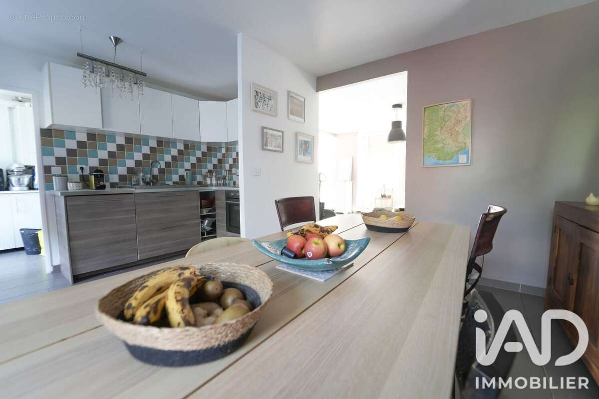 Maison 138 m² à Pringy  - photo 2