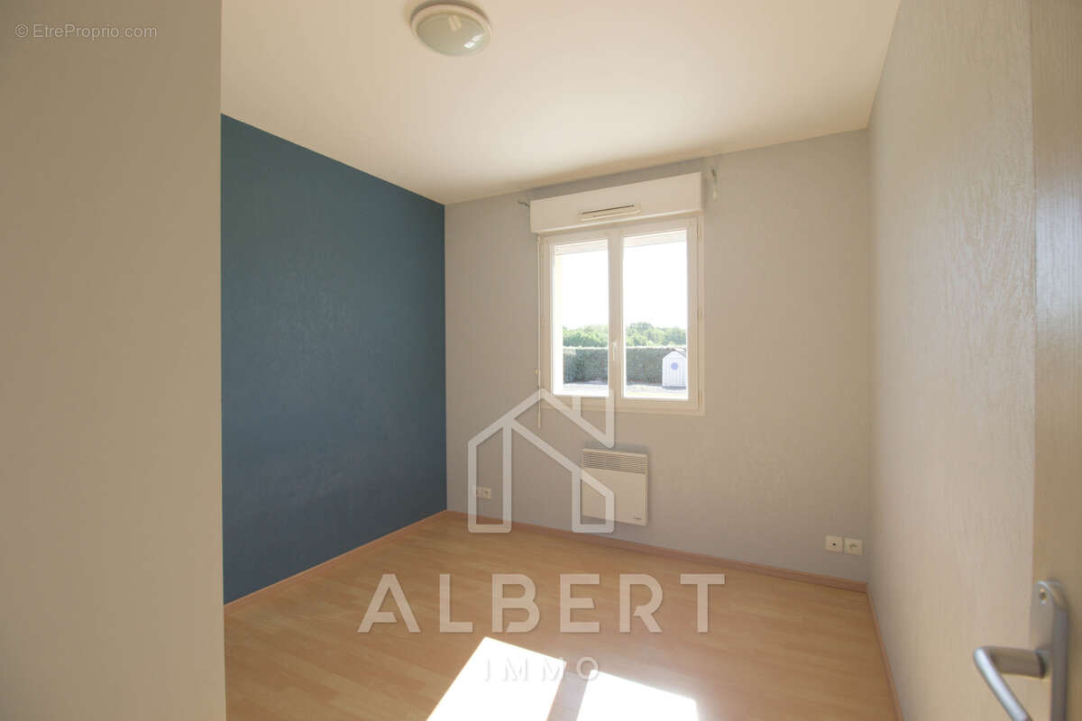 Maison à LONGUE-JUMELLES