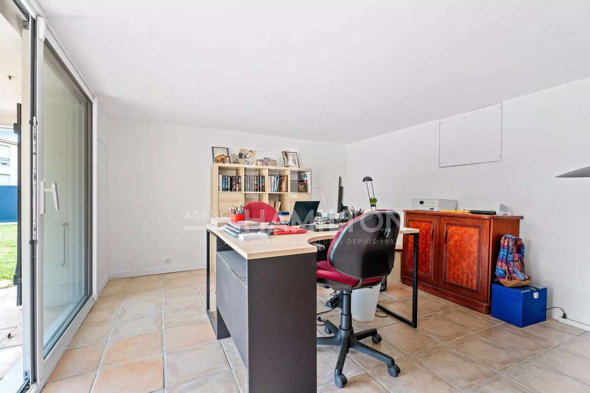 Maison à CHATEAUNEUF-GRASSE