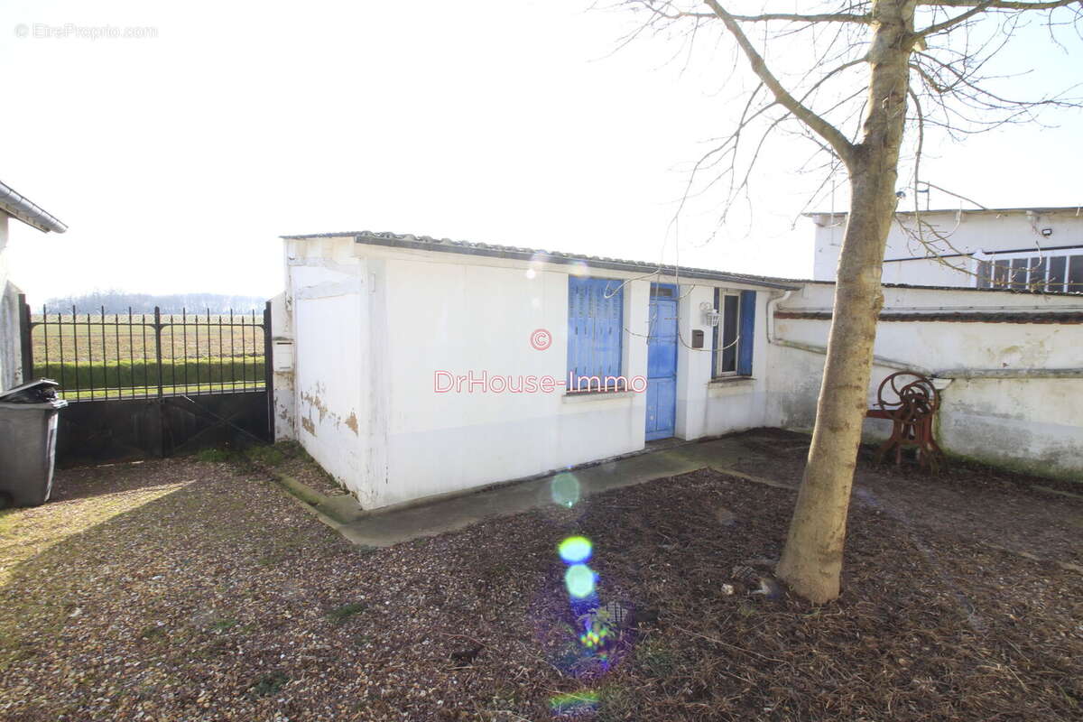 Maison à ANGERVILLE-LA-CAMPAGNE