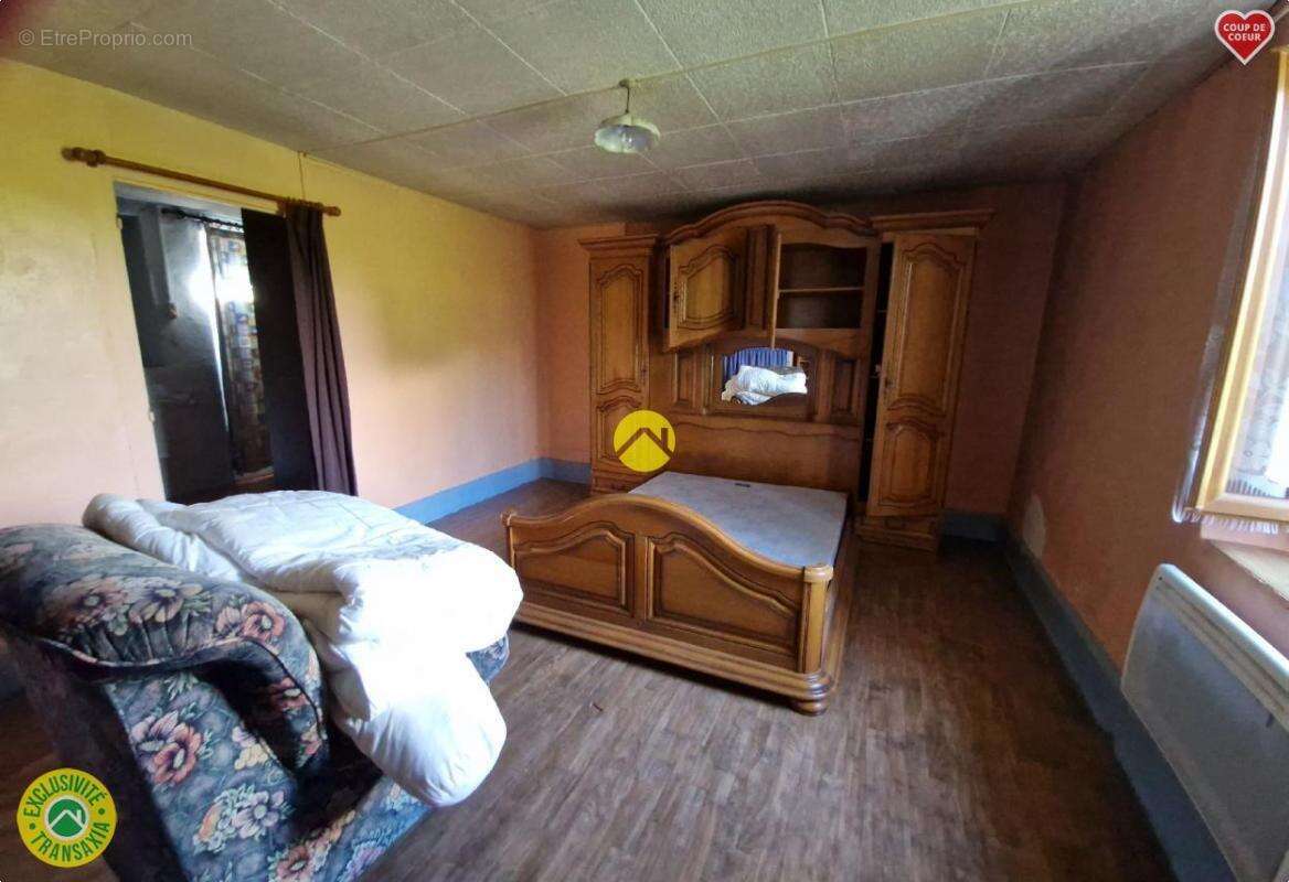 Maison à LA GUERCHE-SUR-L&#039;AUBOIS