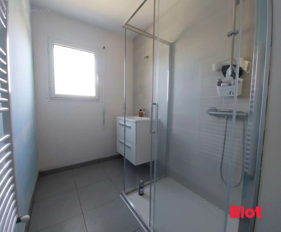 Maison 110 m² à Saint-Gregoire  - photo 6