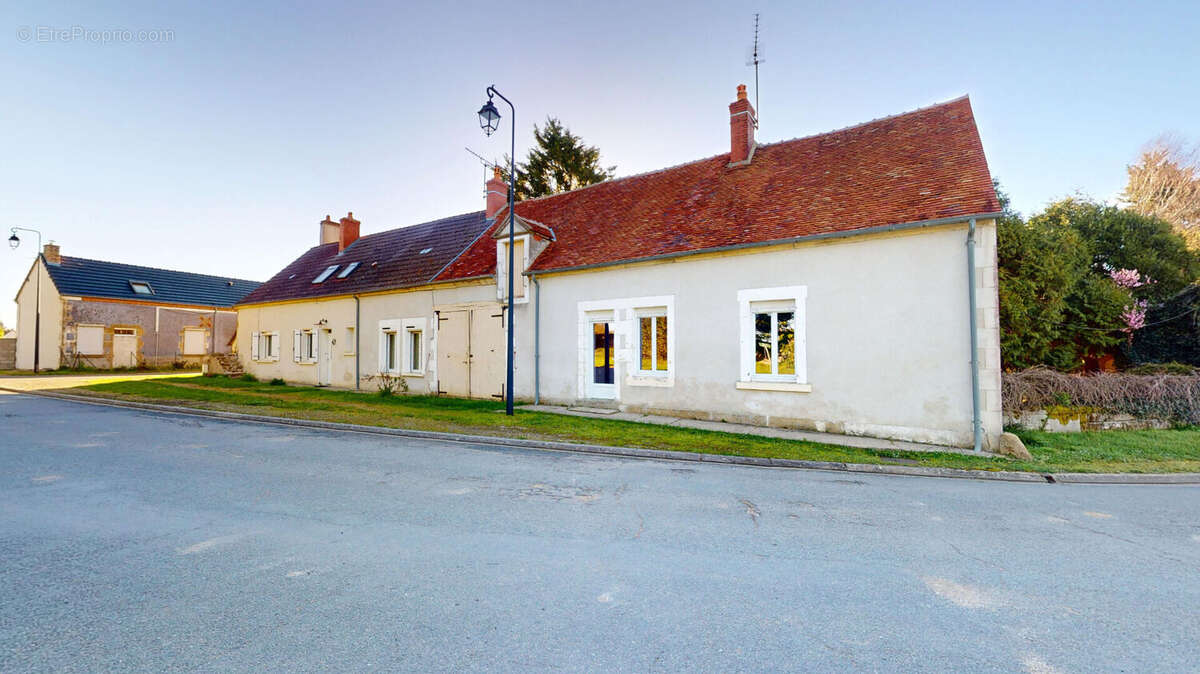 Maison à PRECY