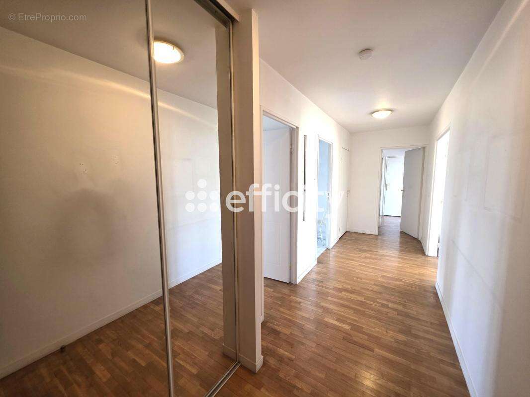 Appartement à ISSY-LES-MOULINEAUX
