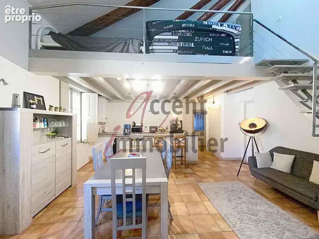 A vendre au coeur du centre historique de Cavaillon appartement T4 au dernier étage avez ascenseur. - photo 2