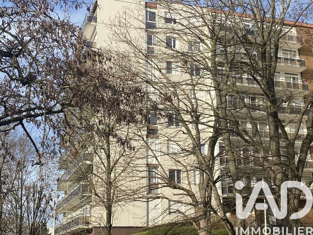 Photo 3 - Appartement à LIVRY-GARGAN