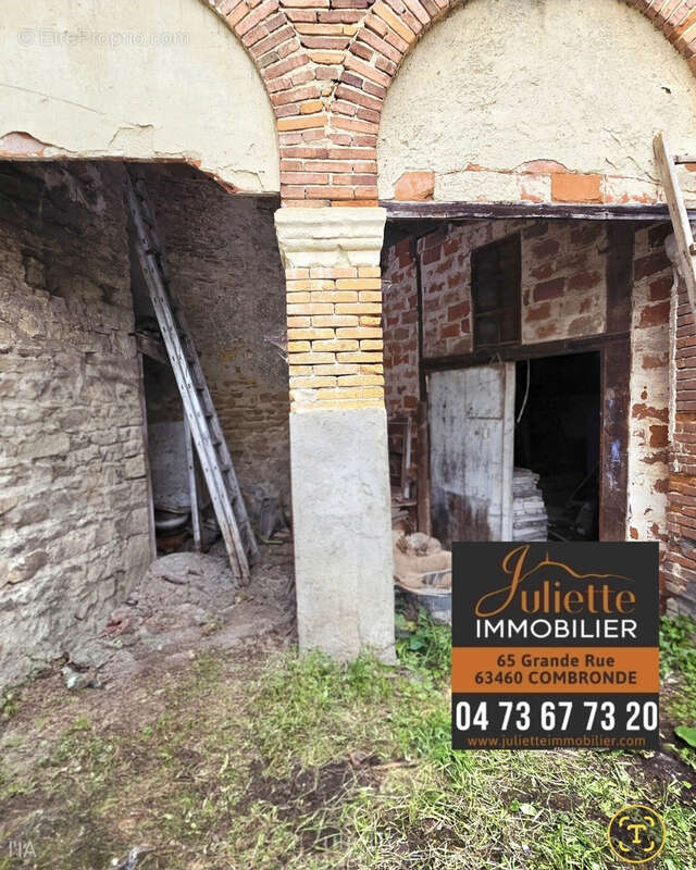 Maison à COMBRONDE