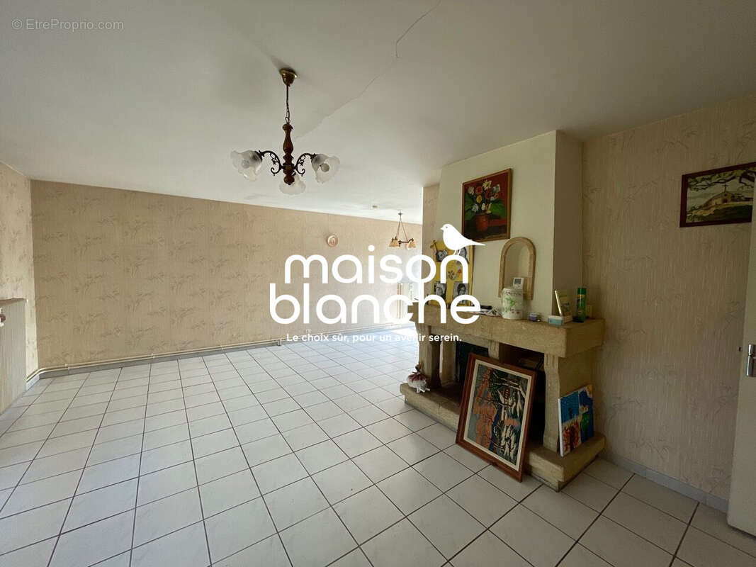 Maison à VAYRES
