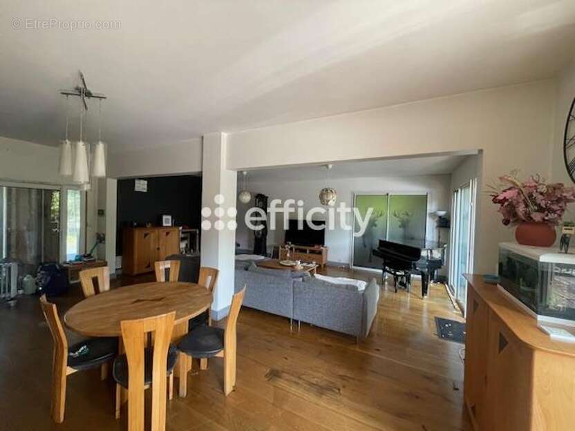 Maison à LE TAILLAN-MEDOC