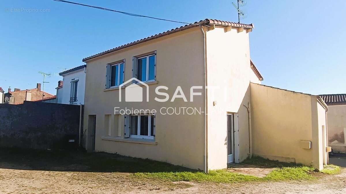 Photo 2 - Maison à VENANSAULT