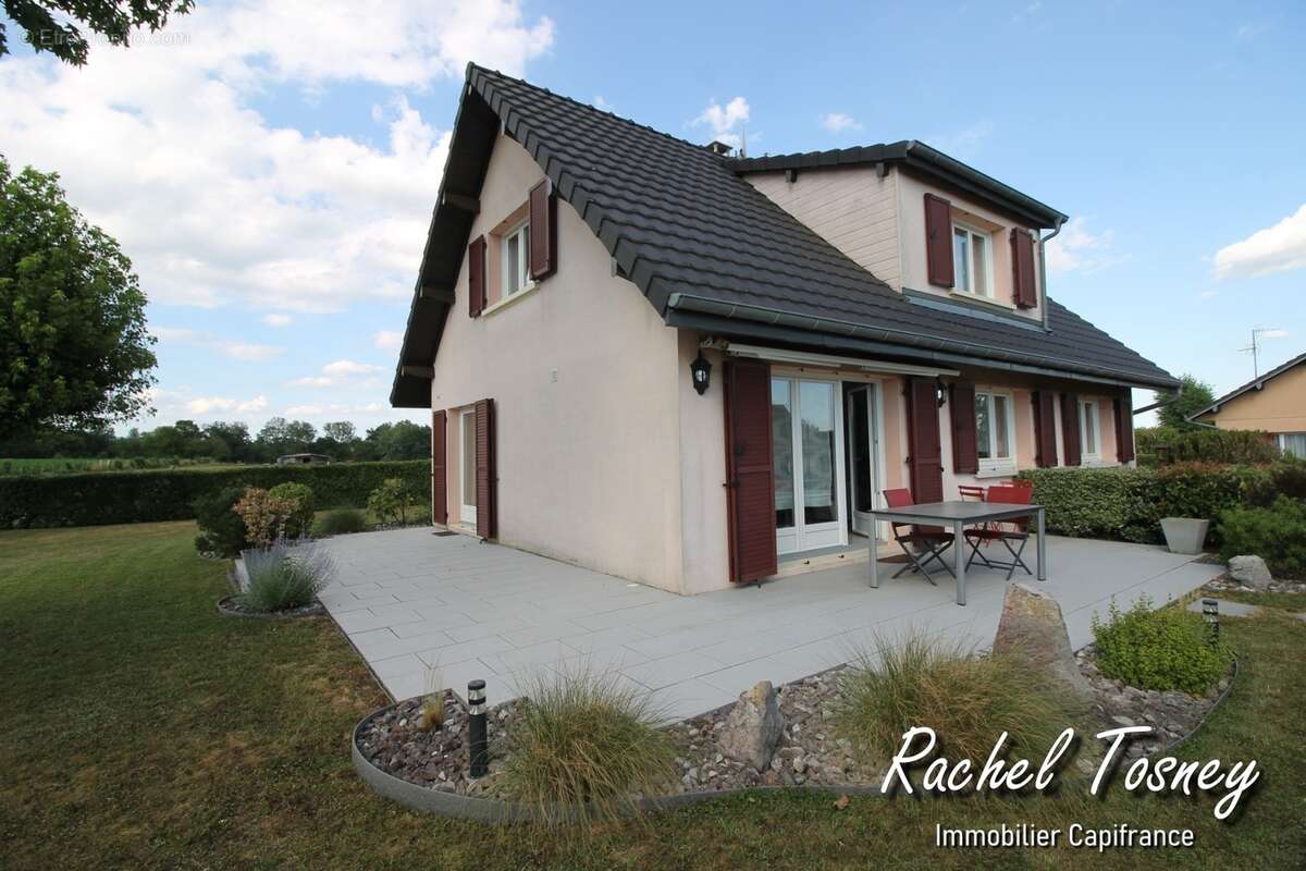 Charmante Maison familiale T6 sur terrain plat de 10 ares - 1ère couronne BELFORT - axe PEROUSE/BESSONCOURT - photo 2