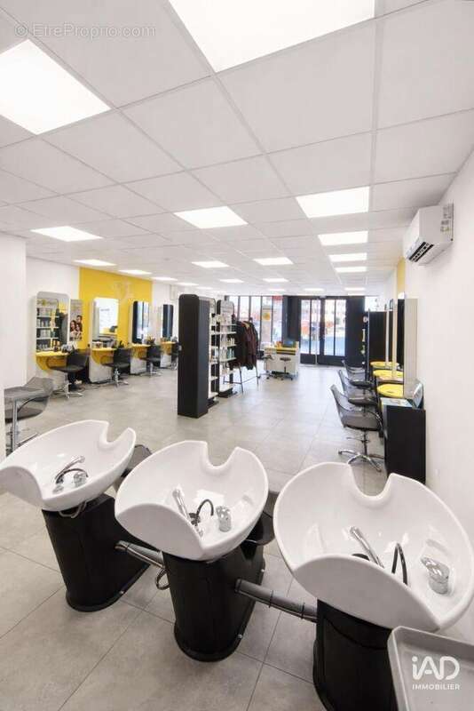 Photo 4 - Commerce à VALDAHON