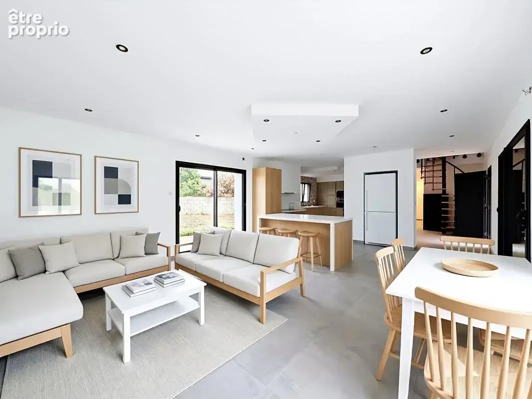 Maison 165 m² à Villieu-Loyes-Mollon  - photo 4