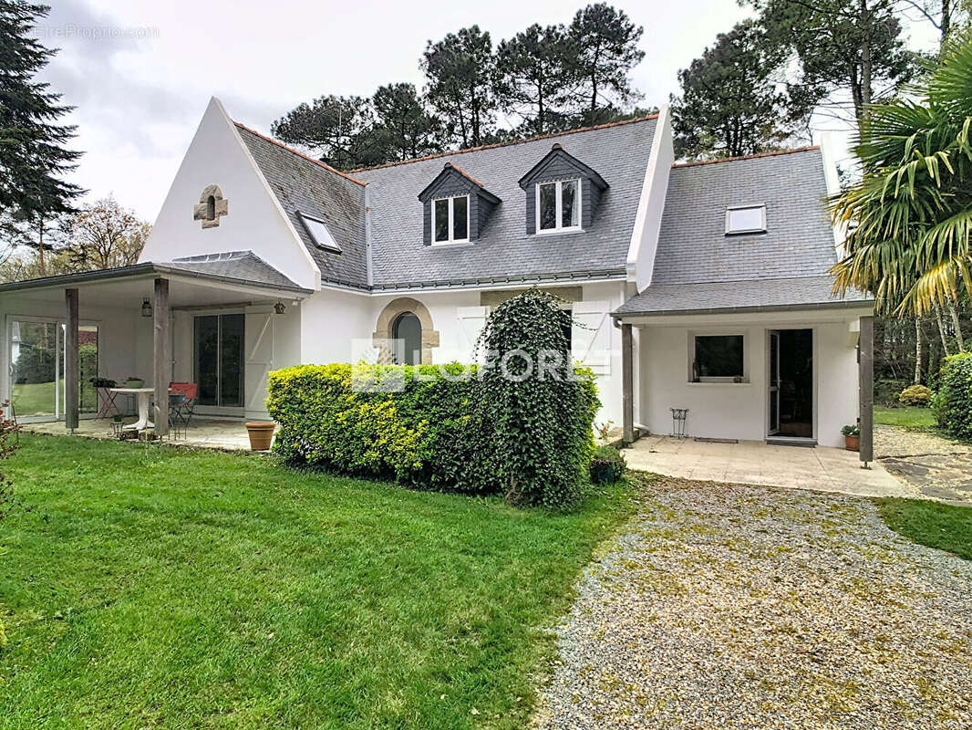 Maison à MONTENEUF