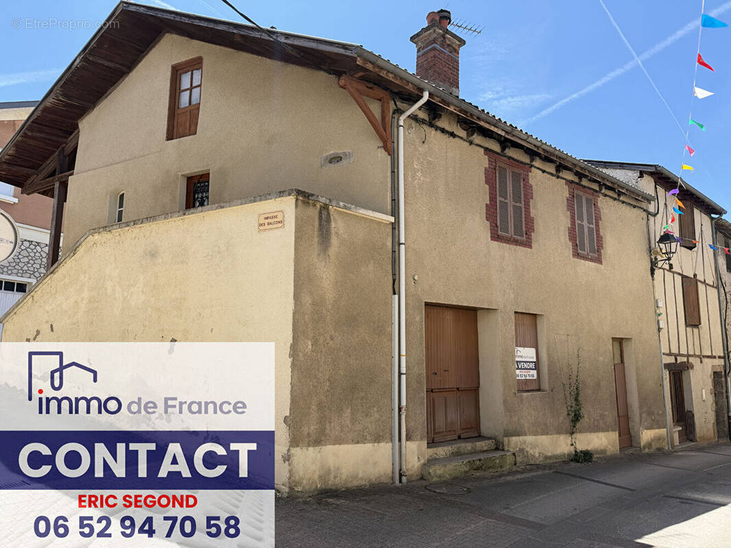 Maison à FLAGNAC