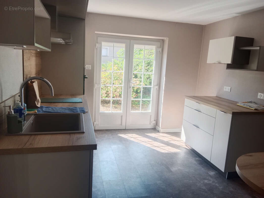 Maison à SAINT-VALBERT