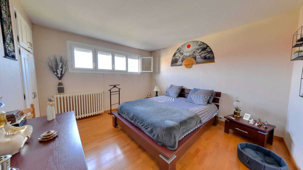 Maison à ROISSY-EN-BRIE