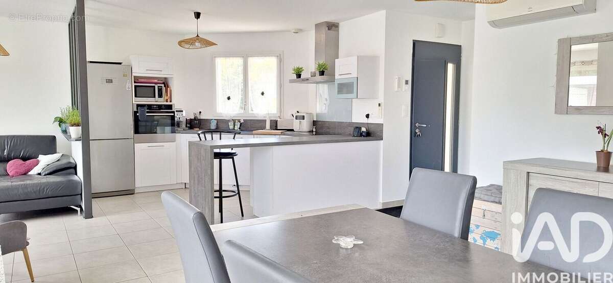 Maison 116 m² à Talmont-Saint-Hilaire  - photo 4