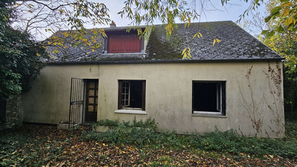 Maison à PRUNAY-LE-GILLON