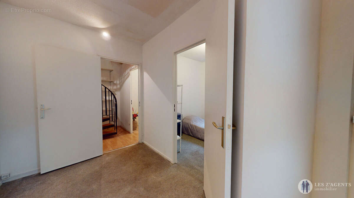 Appartement à SAINT-MARTIN-D'HERES