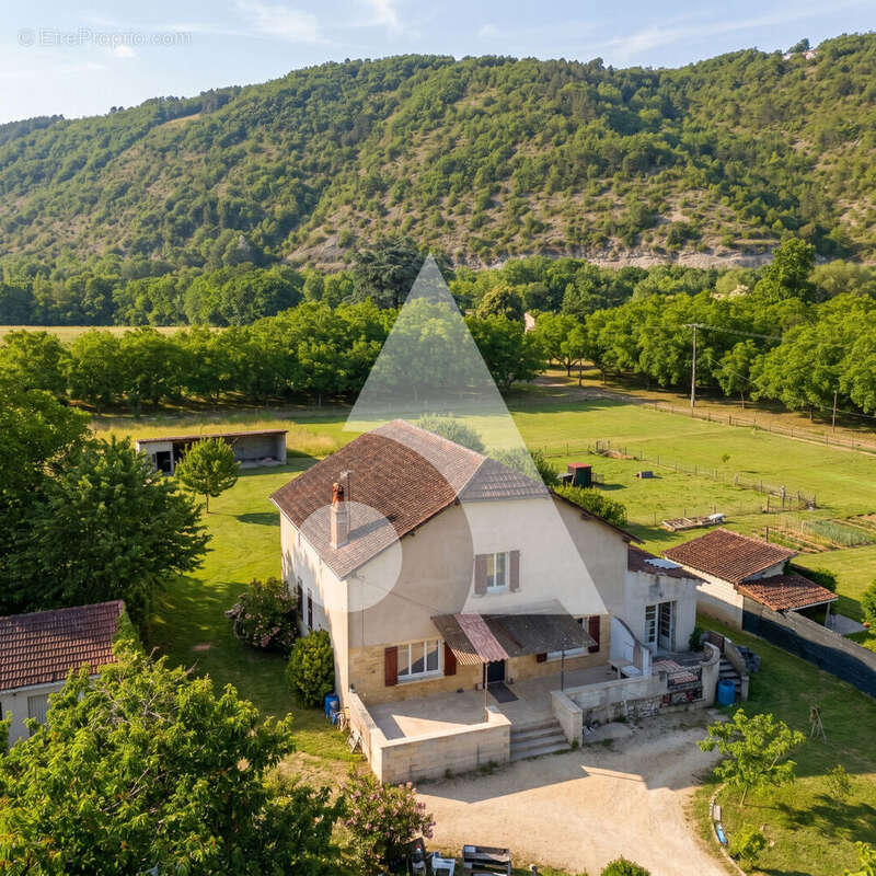 Maison à ANGLARS-JUILLAC